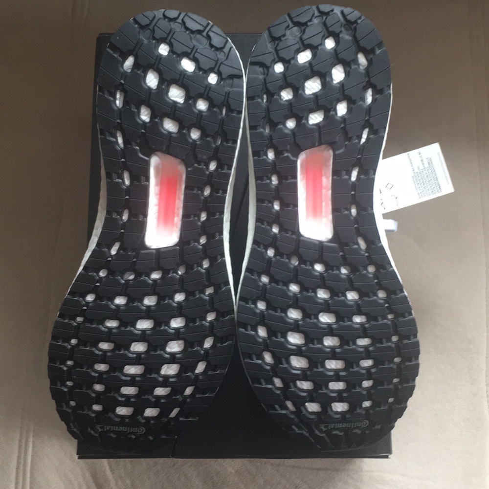 **SOLD** Adidas Ultraboost White - Picture 3 of 12